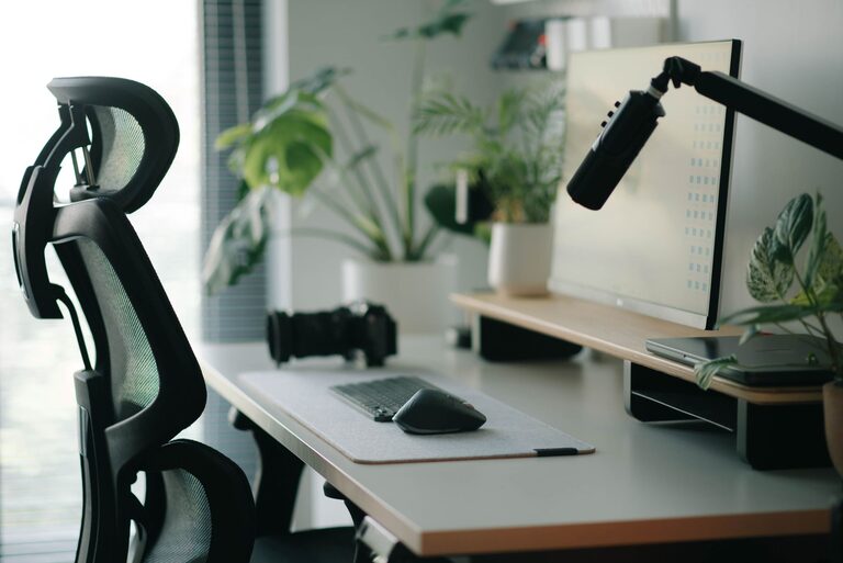 Consejos para organizar un espacio de trabajo en casa eficiente y cómodo